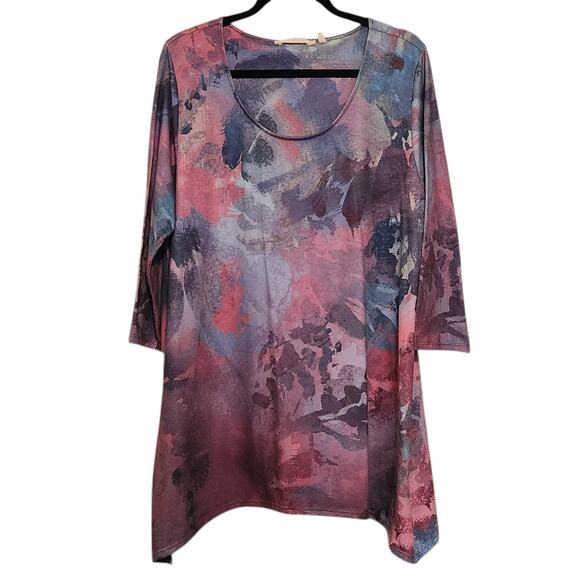 Soft Surroundings Tops - Soft Surroundings Scoop Neck Pullover, uneven hem, Watercolor size XL